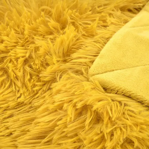 dekorativni pokrivač Fluffy, 130 x 200 cm