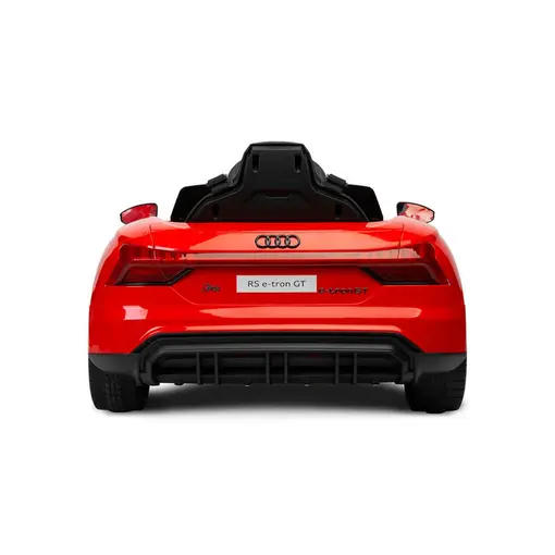 Audi RS E-tron GT na akumulator crveni