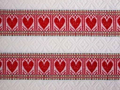 stolnjak srce crveno-bijeli 140x140 cm
